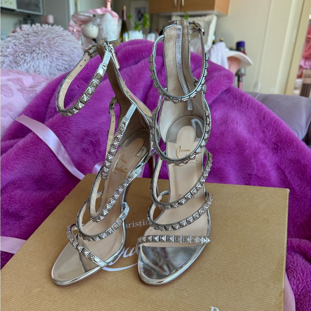 CHRISTIAN LOUBOUTIN
Forever Girl 100 Red Sole Sandals - Picture 6 of 7